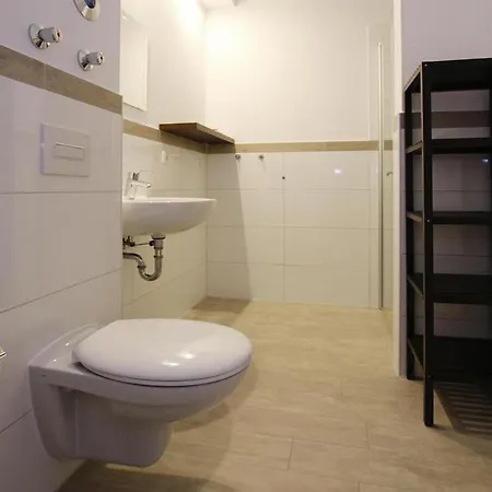 Hafenflair Am Plauer *